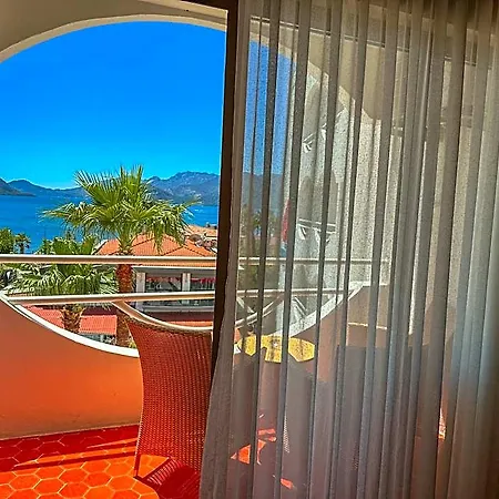 Hawaii Hotel 4*