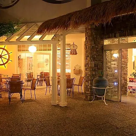 Hawaii Hotel 4*