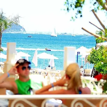 Hawaii Hotel 4*